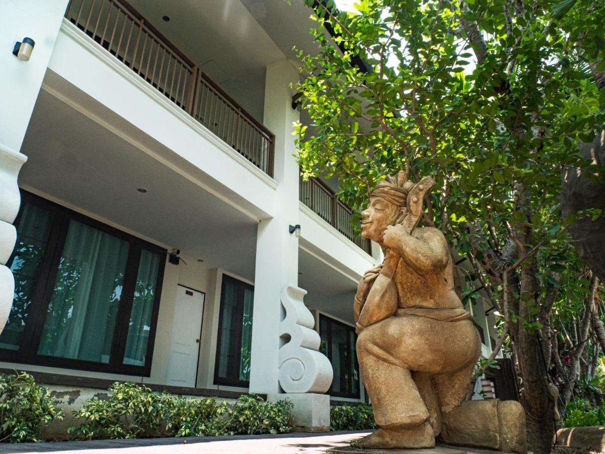 Beaver Club Homestay Чиангмай Екстериор снимка
