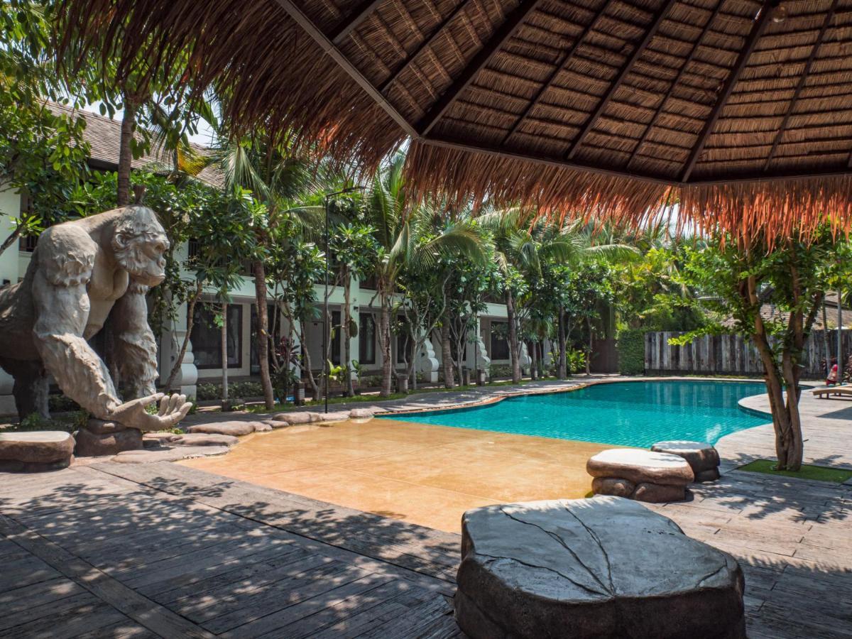 Beaver Club Homestay Чиангмай Екстериор снимка
