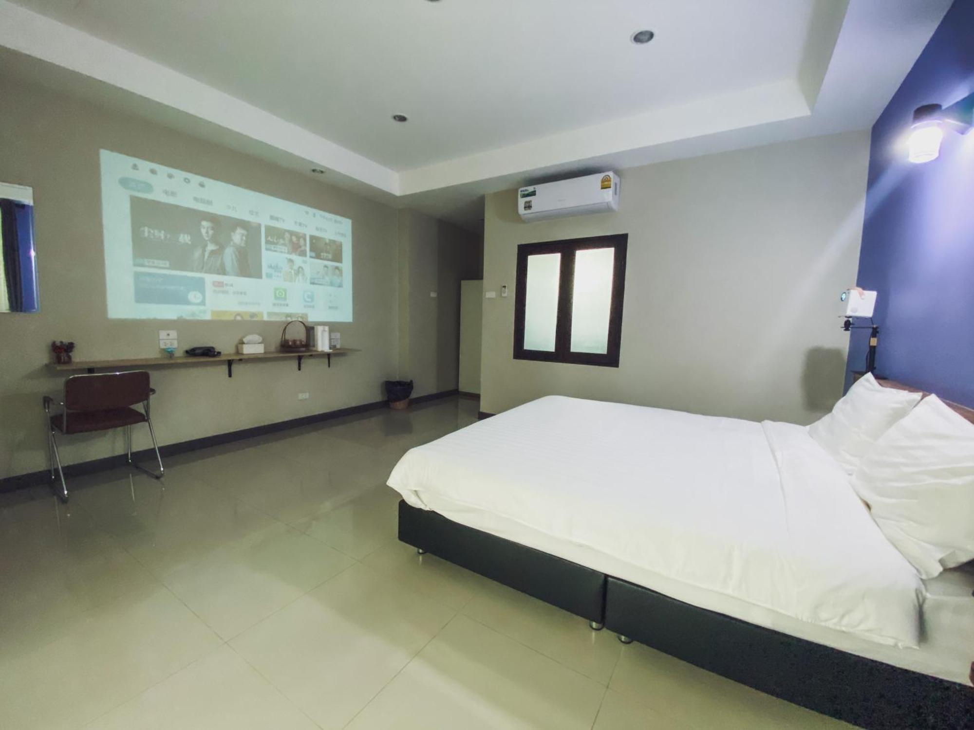 Beaver Club Homestay Чиангмай Екстериор снимка