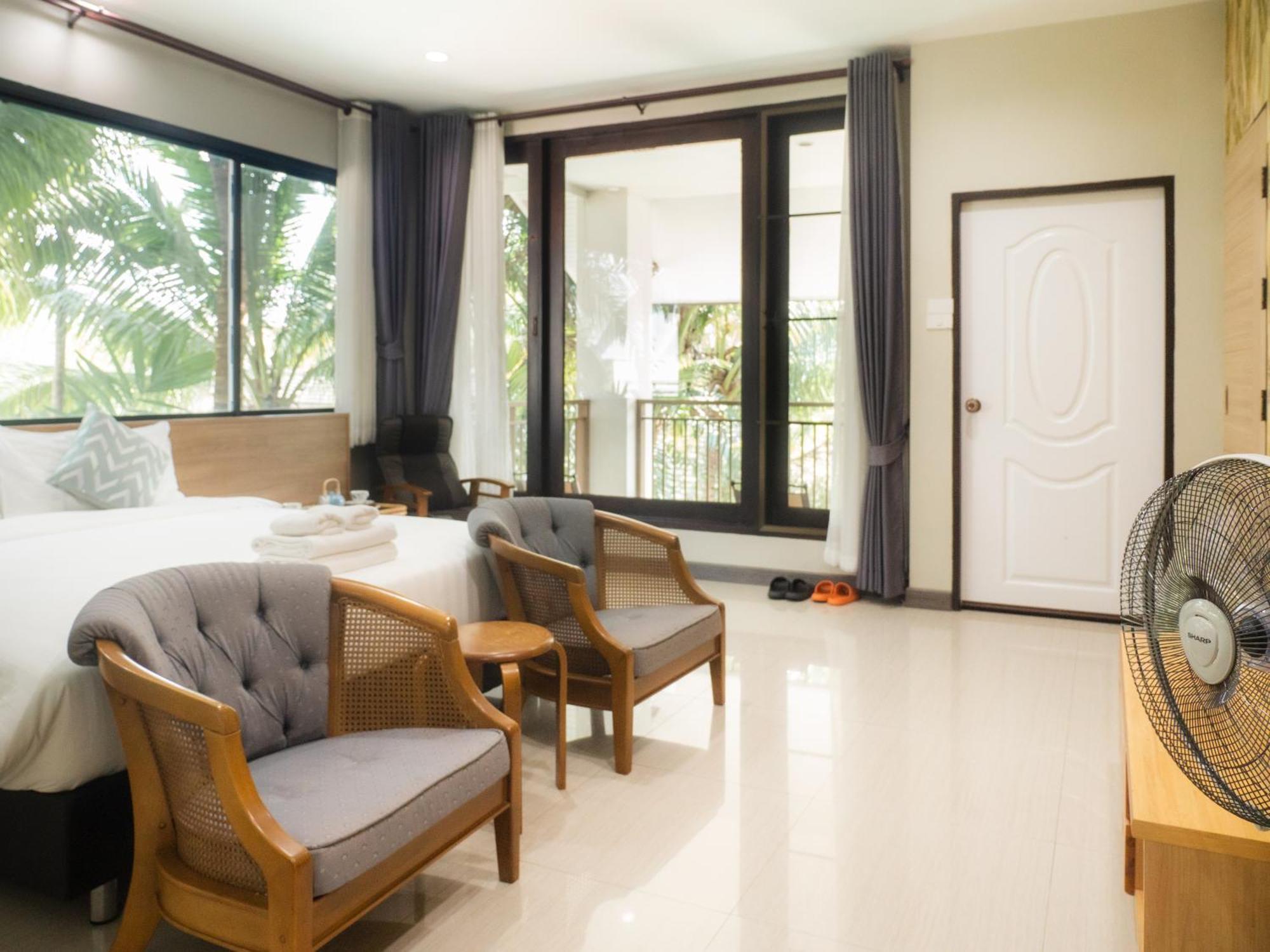 Beaver Club Homestay Чиангмай Екстериор снимка